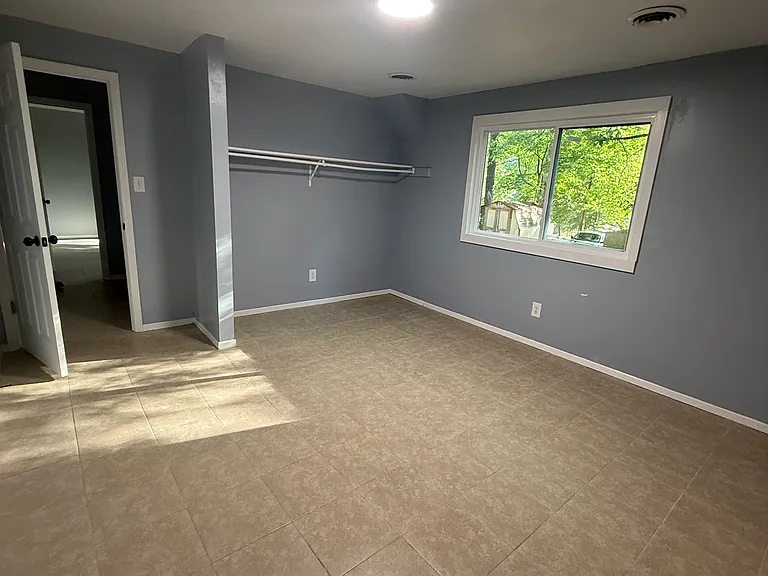 1922 Atkins Dr — Photo 14