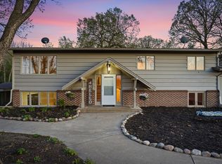 5075 Big Woods Blvd, Chaska, MN 55318