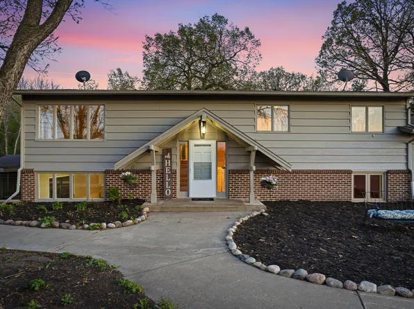 5075 Big Woods Blvd, Chaska, MN 55318
