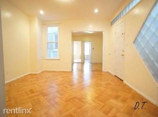 70-41 64th Pl, Flushing, NY 11385