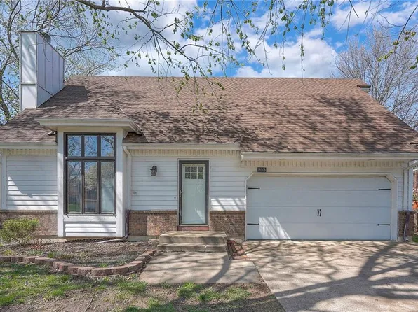 16208 W 124th Cir, Olathe, KS 66062