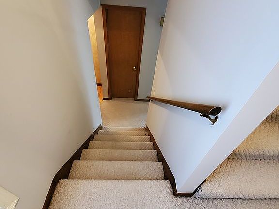 4th image of 2549 Chatham Woods Dr SE