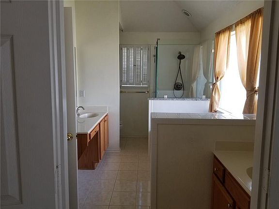 4th image of 8409 Holland Ave