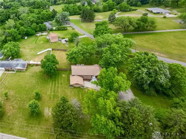 7356 Dayton Farmersville Rd, Dayton, OH 45417