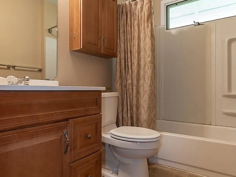 1005 Maine St — Photo 16
