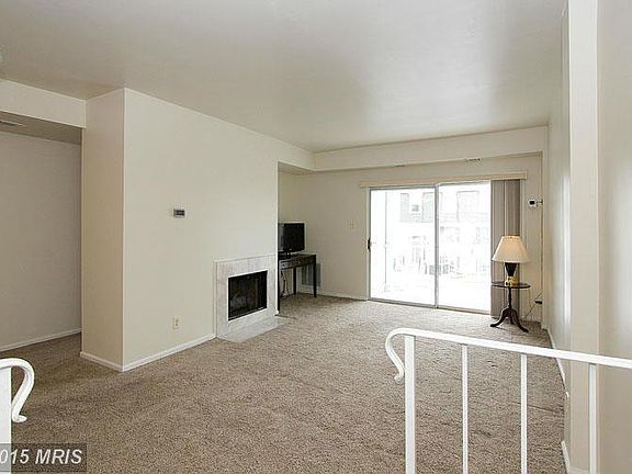 3rd image of 31 Pickering Ct APT 1