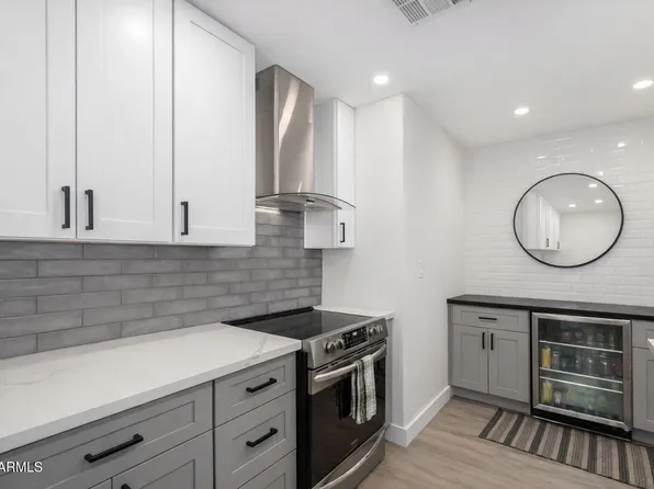 2917 E PINCHOT Avenue, Phoenix, AZ 85016