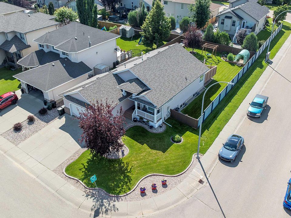 1st image of 1 Linksview Close