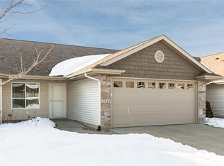 3524 Vaughn Ln, Marion, IA 52302