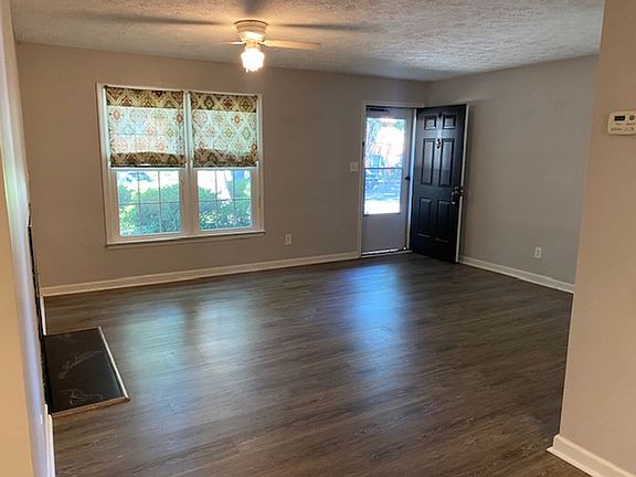 3rd image of 281 Patriot Ln #281B