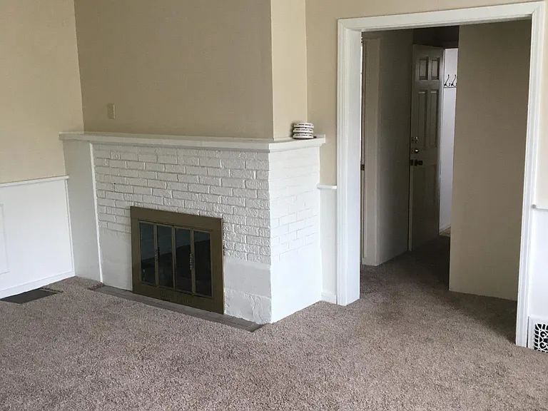 2111 W Main St — Photo 5
