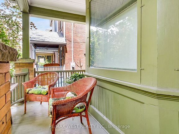 3rd image of 499 Parkside Dr