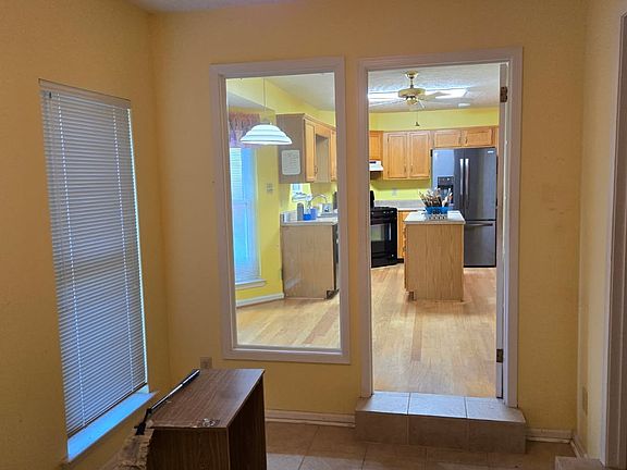 5th image of 441 Caldwell Pl