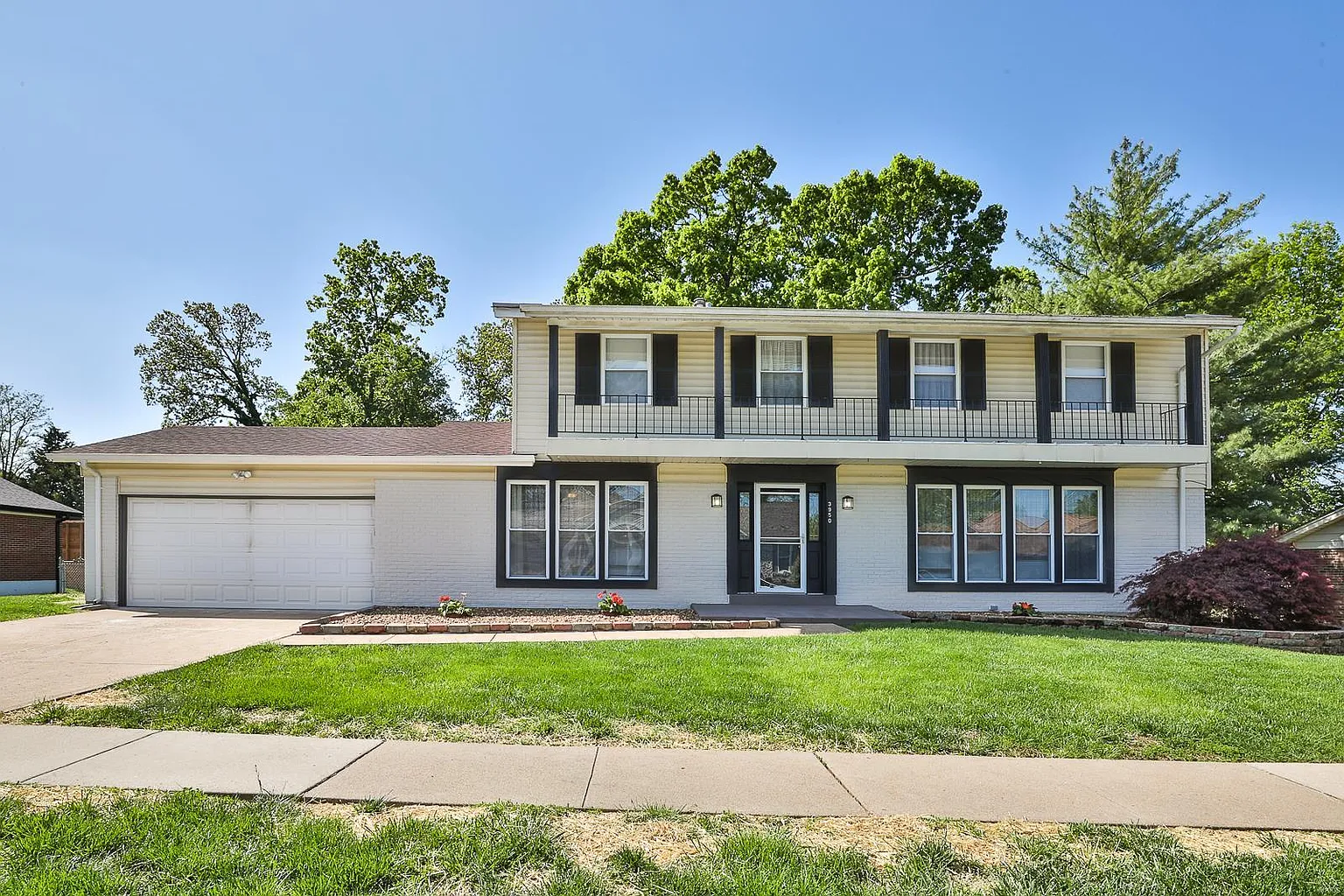 3950 Regalway Dr photo 1