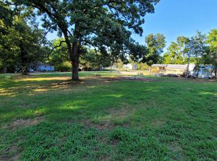 106 7th St, Cotter, AR 72626