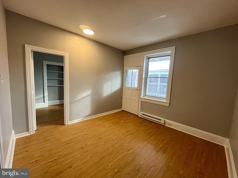 4417 Walnut St #3F — Photo 5