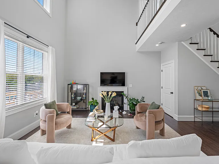 83 Upland St — Photo 19