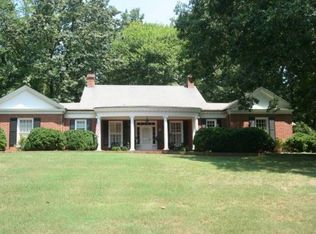 1205 Sam Lions Trl, Martinsville, VA 24112