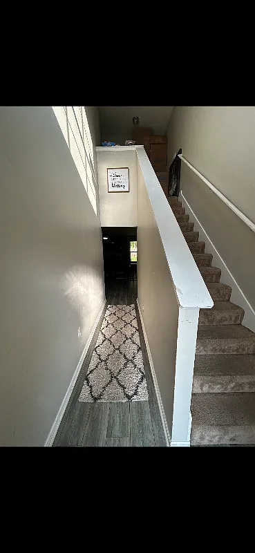 3 bed, 2.5 bath, 1814 sqft, $2,100 — Photo 2