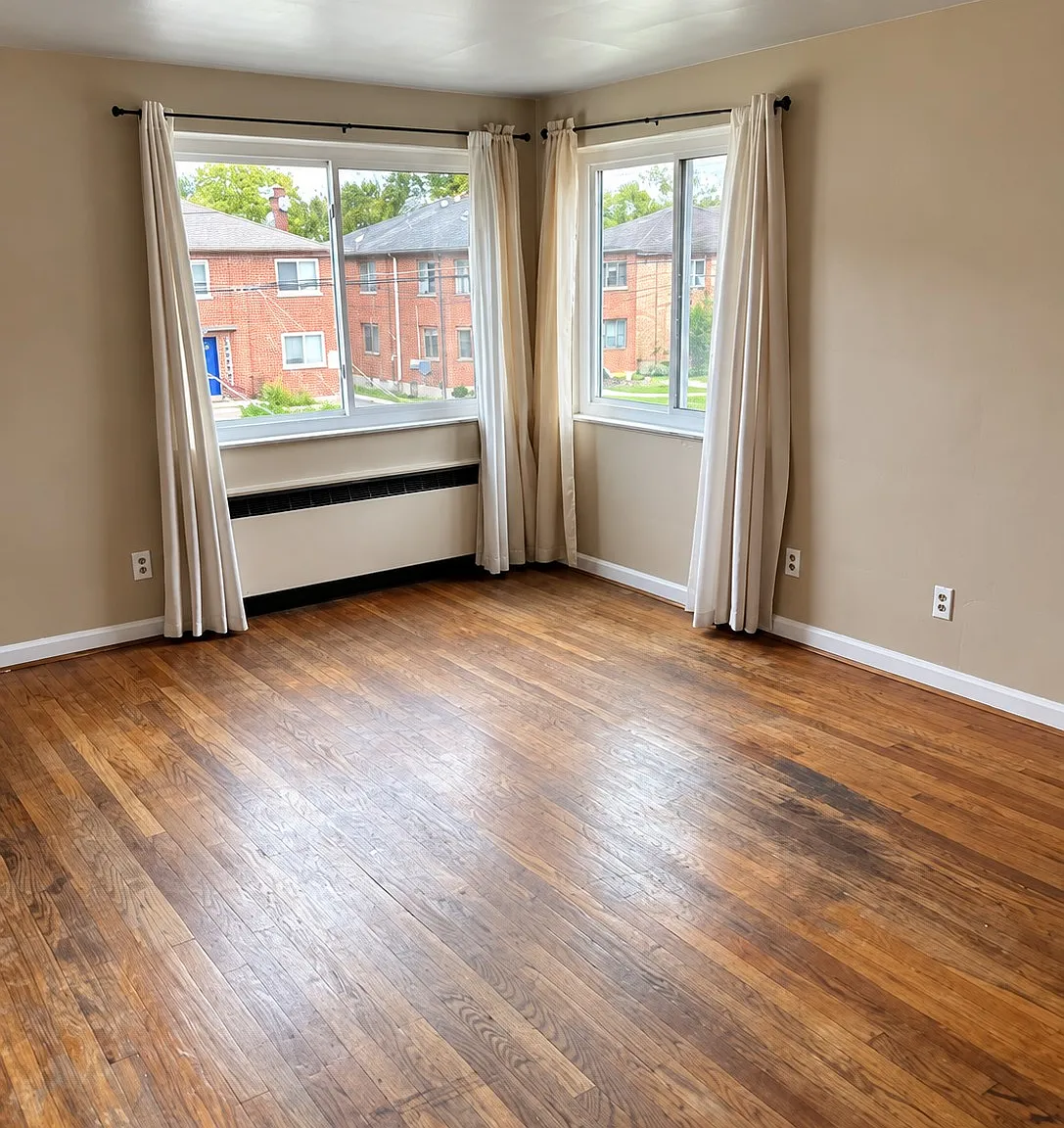 3903 E Gatewood Ln — Photo 3