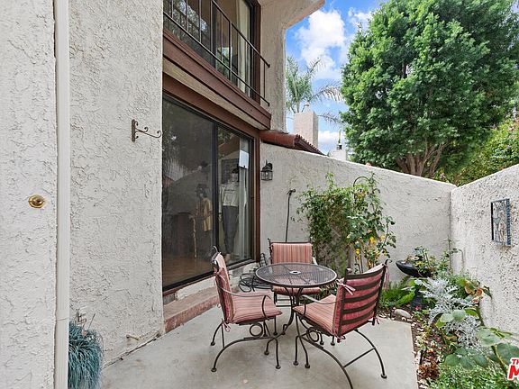 4th image of 6218 1/2 Nita Ave