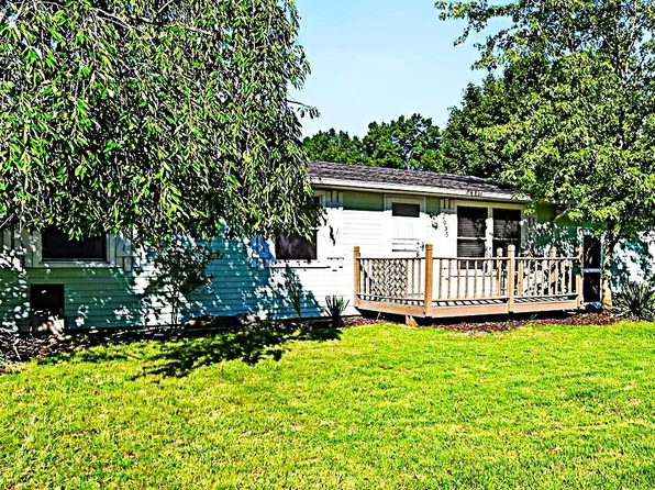 2095 Qualla Ave, Wixom, MI 48393