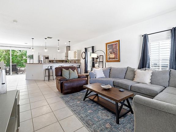 3rd image of 13533 Fountain View Blvd