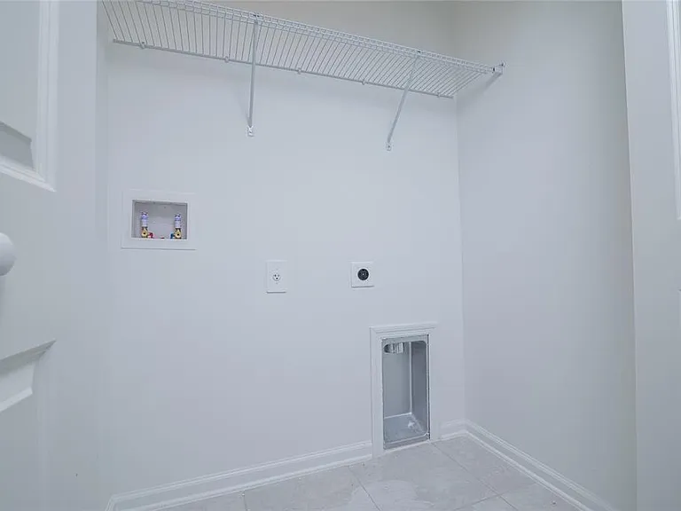 2642 Runners Cir — Photo 42