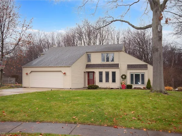 32634 Admirals Way, Avon Lake, OH 44012