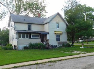 705 Jefferson Ave, Lowden, IA 52255