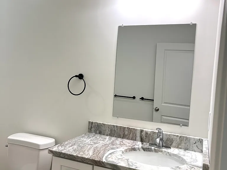 386 Saint John St #5 — Photo 11