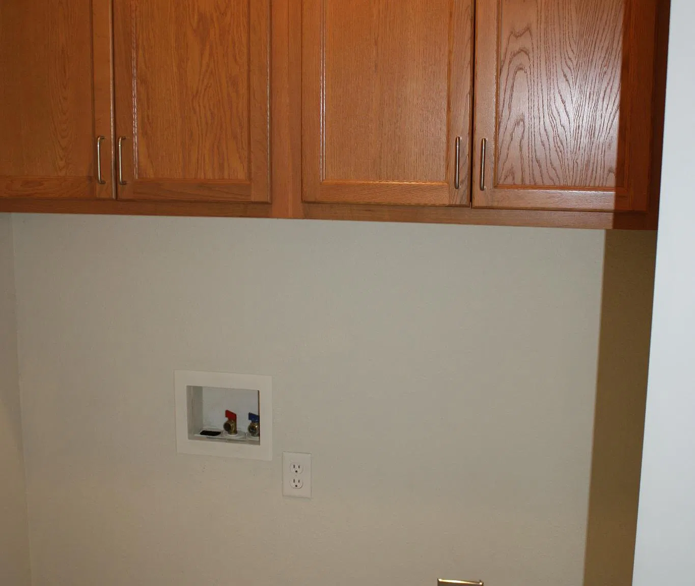 557 Ford St SE — Photo 4