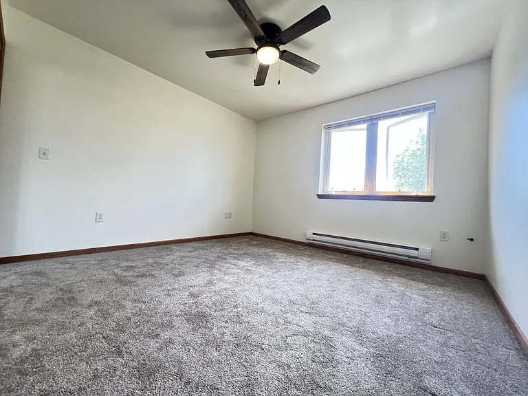 261 Wintergreen Dr — Photo 12