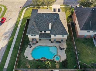 517 Willow Pointe Dr, League City, TX 77573