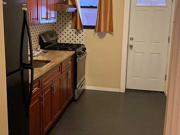 4th image of 92-21 Gettysburg St Floor 1