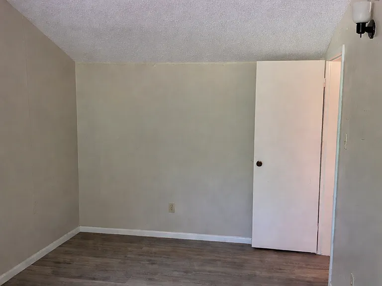 255 Washington Dr — Photo 11