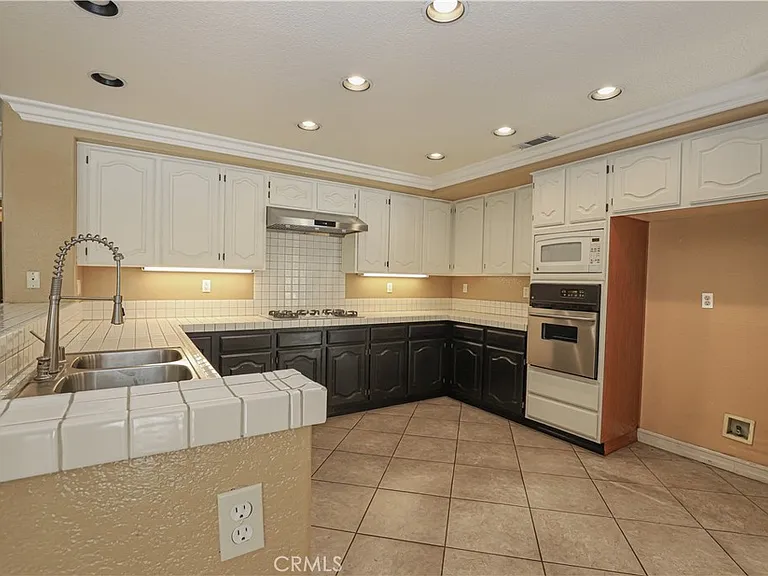 2760 Hidden Hills Way — Photo 13