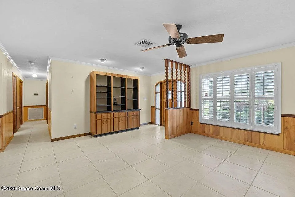 3 bed, 2.0 bath, 1858 sqft, $2,500 — Photo 4
