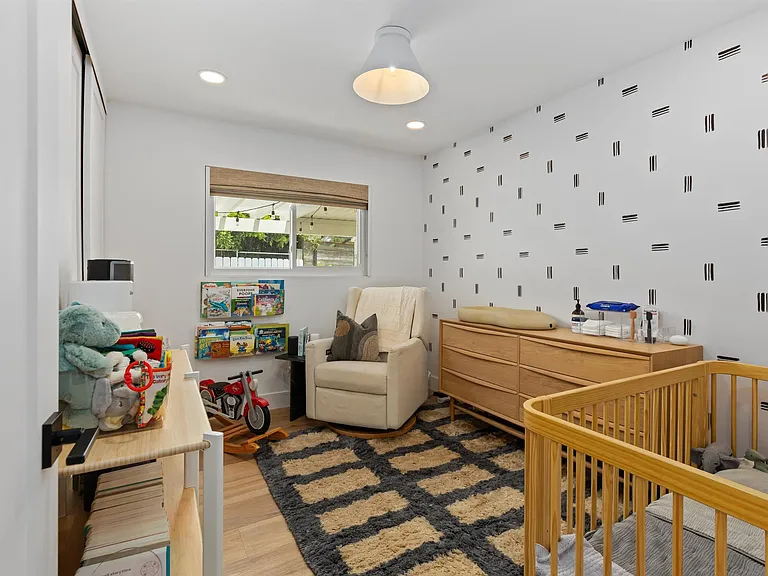 2068 Montclair St — Photo 15