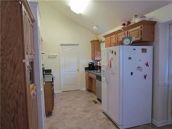 4th image of 1408 Huddersfield Dr