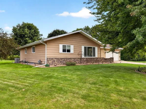 105 Fireside Pl, La Crescent, MN 55947