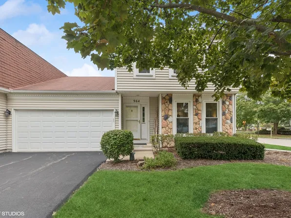 964 Burgess Cir, Buffalo Grove, IL 60089