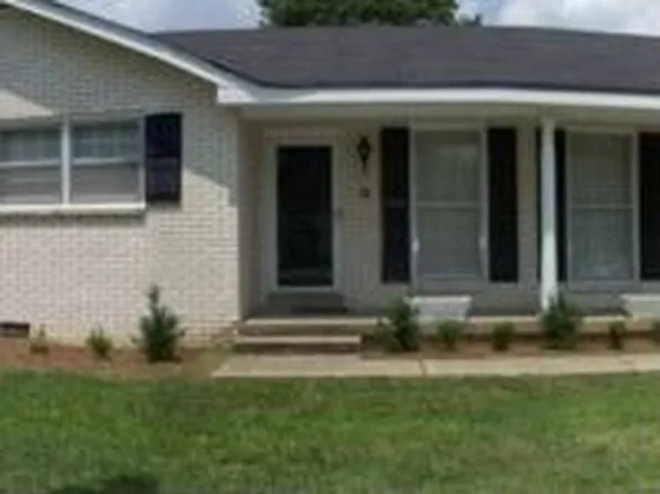 105 Hankins Dr, Lebanon, TN 37087