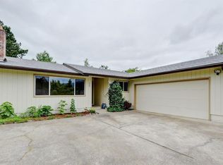 308 Coral Cir, Phoenix, OR 97535