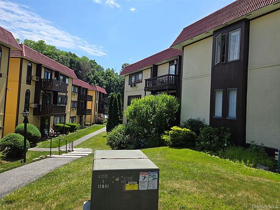 2nd image of 13 Granada Crescent #7