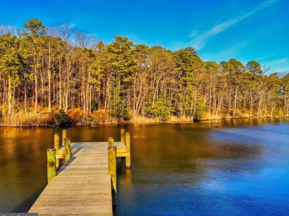 8039 Stone Haven Dr, Glen Burnie, MD 21060