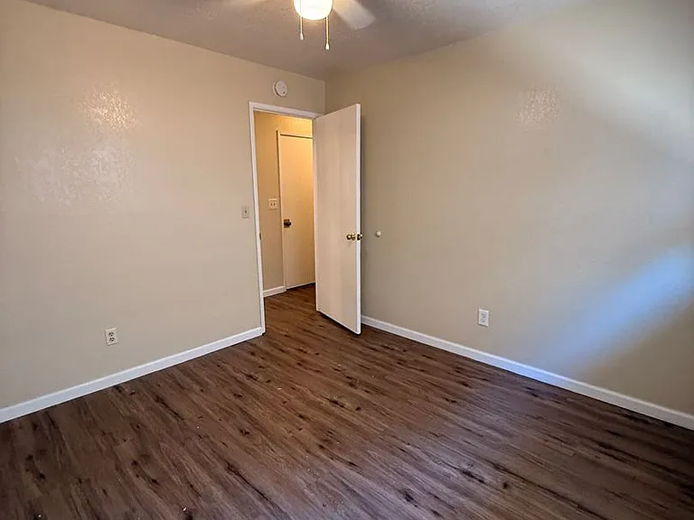 2816 Windsong Ave — Photo 17