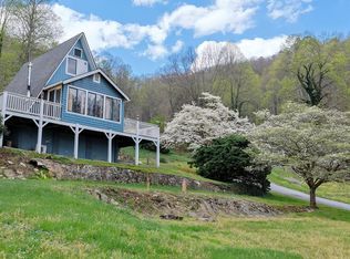 735 Fontana Hts, Fontana Dam, NC 28733