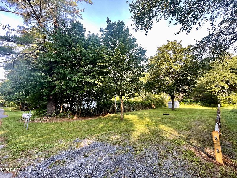 4th image of 865 Lake Avenue