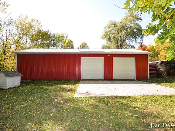 5th image of 15133 Pine Lake Ave NE